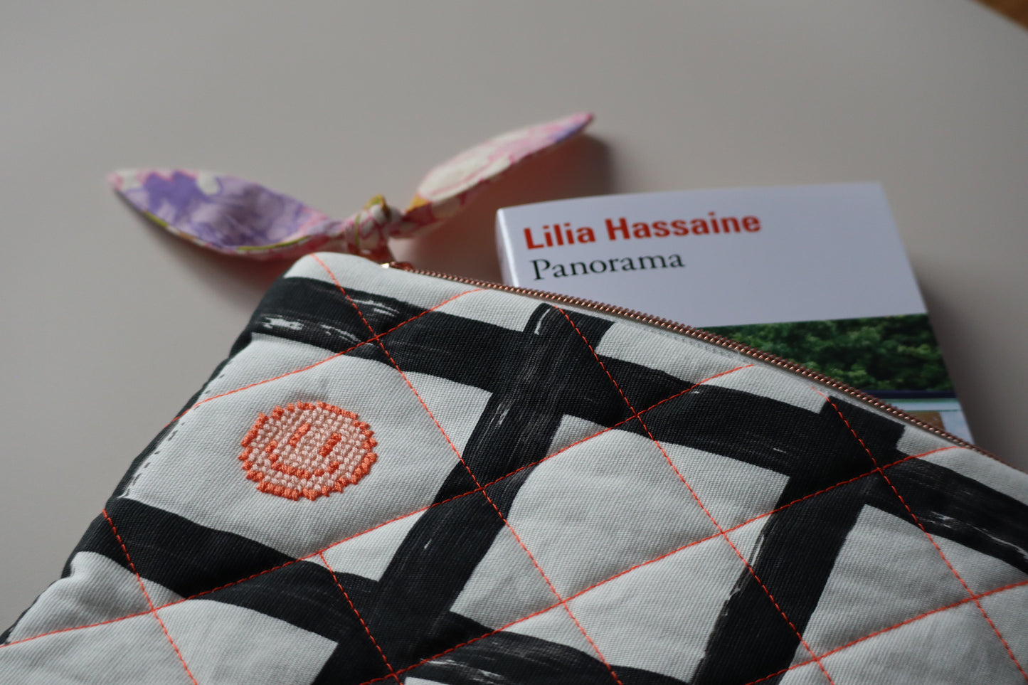 Pochette Smiley brodée