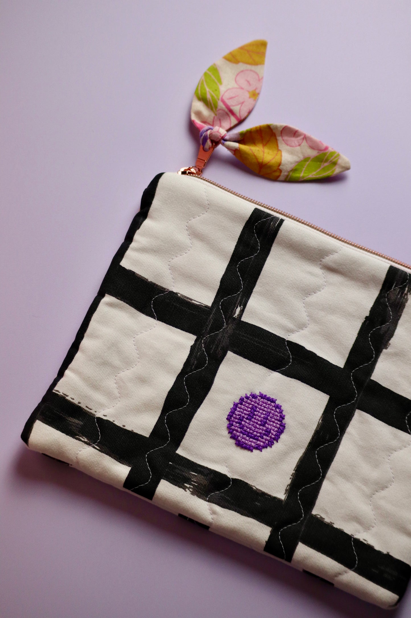 Pochette Smiley brodée